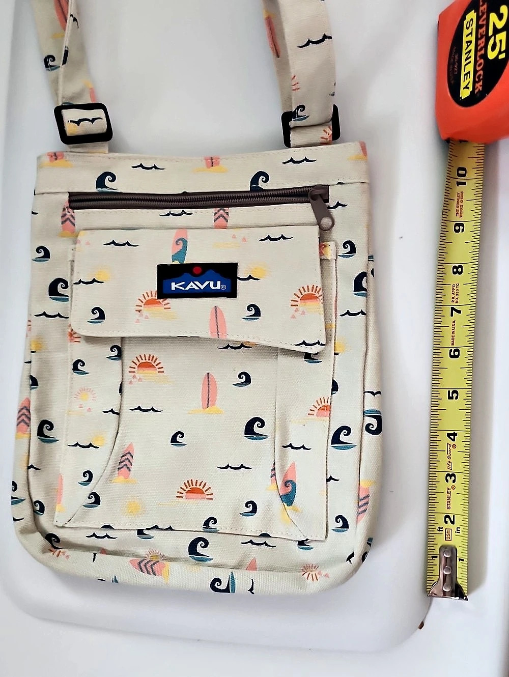 KAVU Keeper Crossbody Bag in Cream & Blue